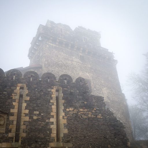 Zamek Grodziec - wieża